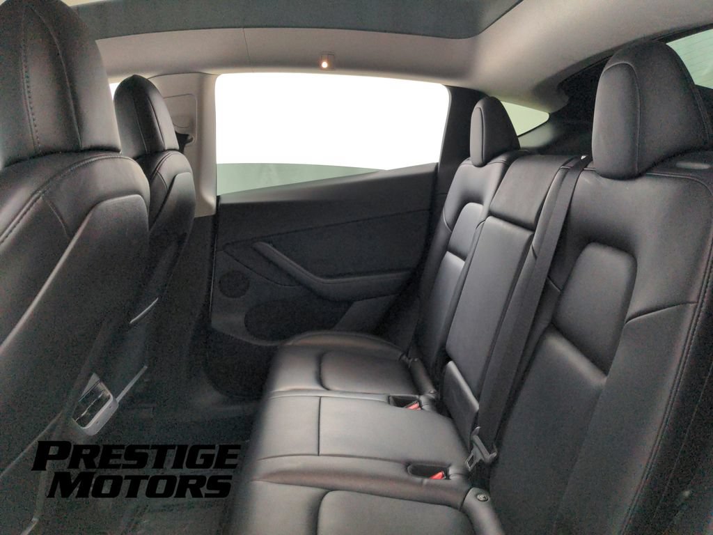 Used 2021 Tesla Model Y Long Range AWD/4WD image 28