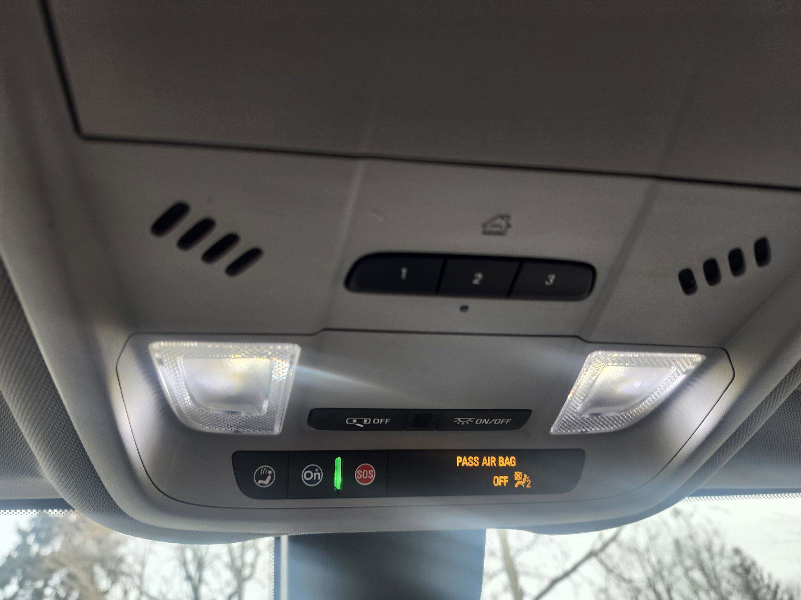 Used 2020 Chevrolet Equinox Premier image 19