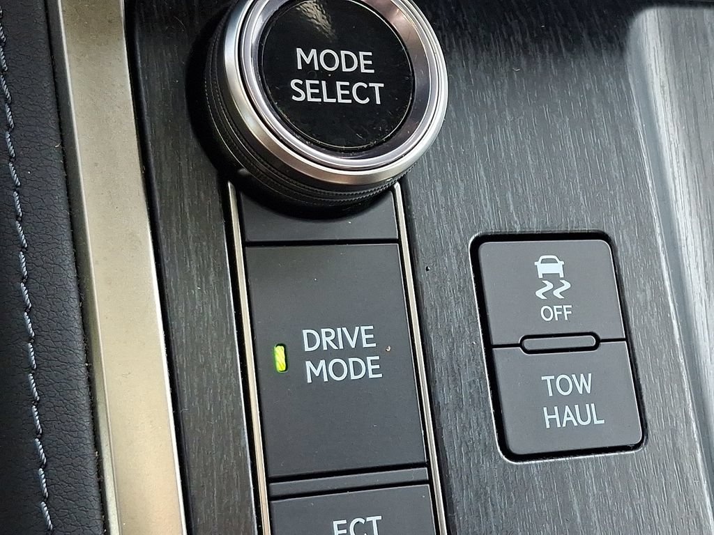 Used 2024 Lexus GX 550 w/ Accessory Package (Z1) AWD/4WD image 26