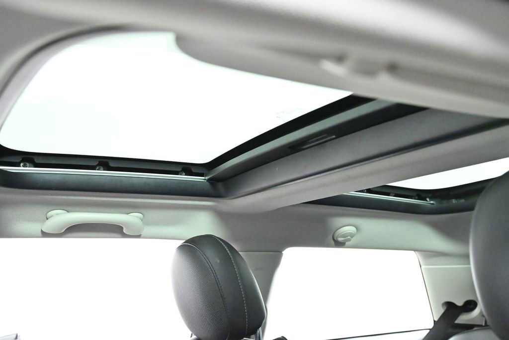 Used 2019 MINI Cooper S image 22