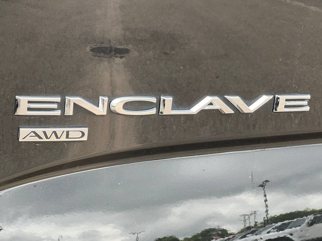 Used 2024 Buick Enclave Essence w/ Experience Buick Package AWD/4WD image 2