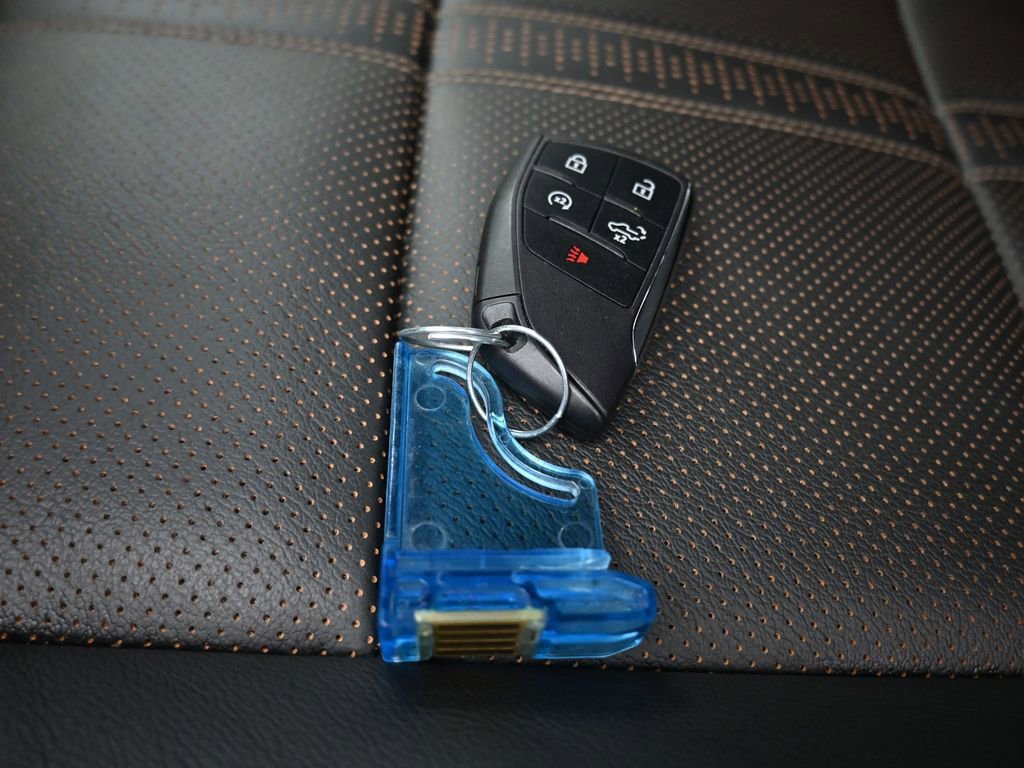 Used 2025 Chevrolet Silverado 2500 High Country image 64