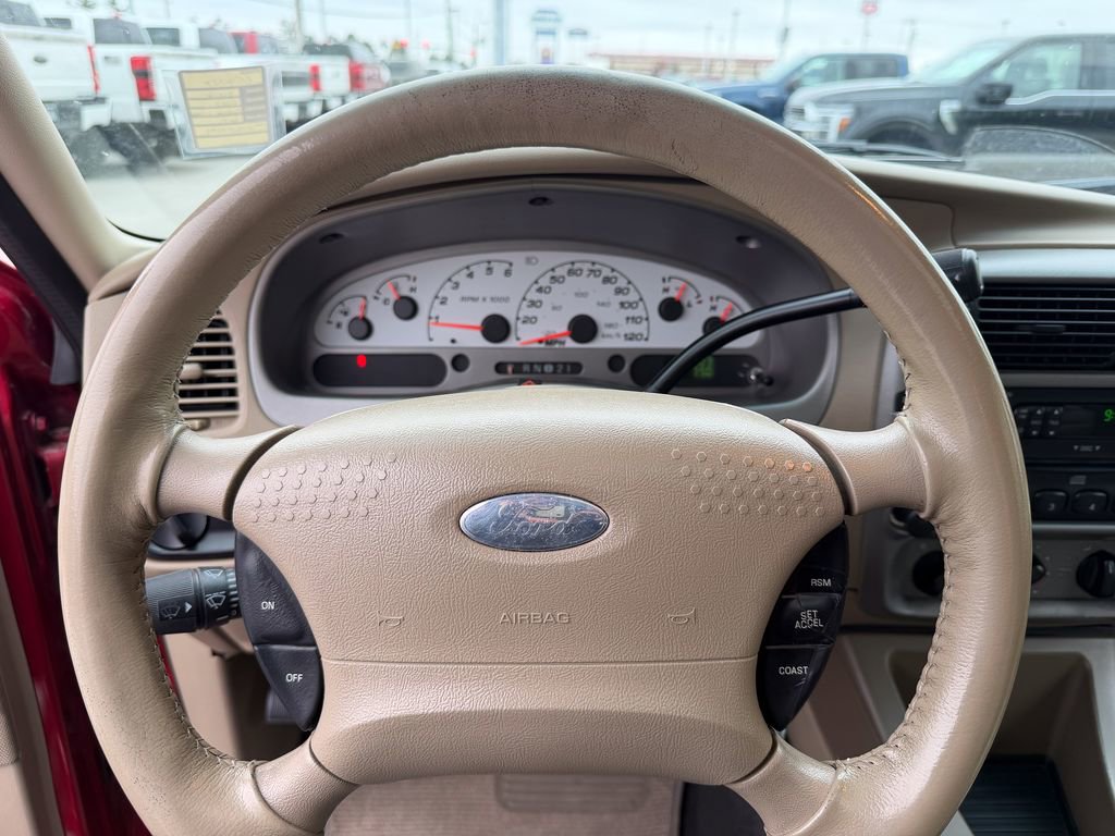 Used 2004 Ford Explorer Sport Trac 4x4 image 21