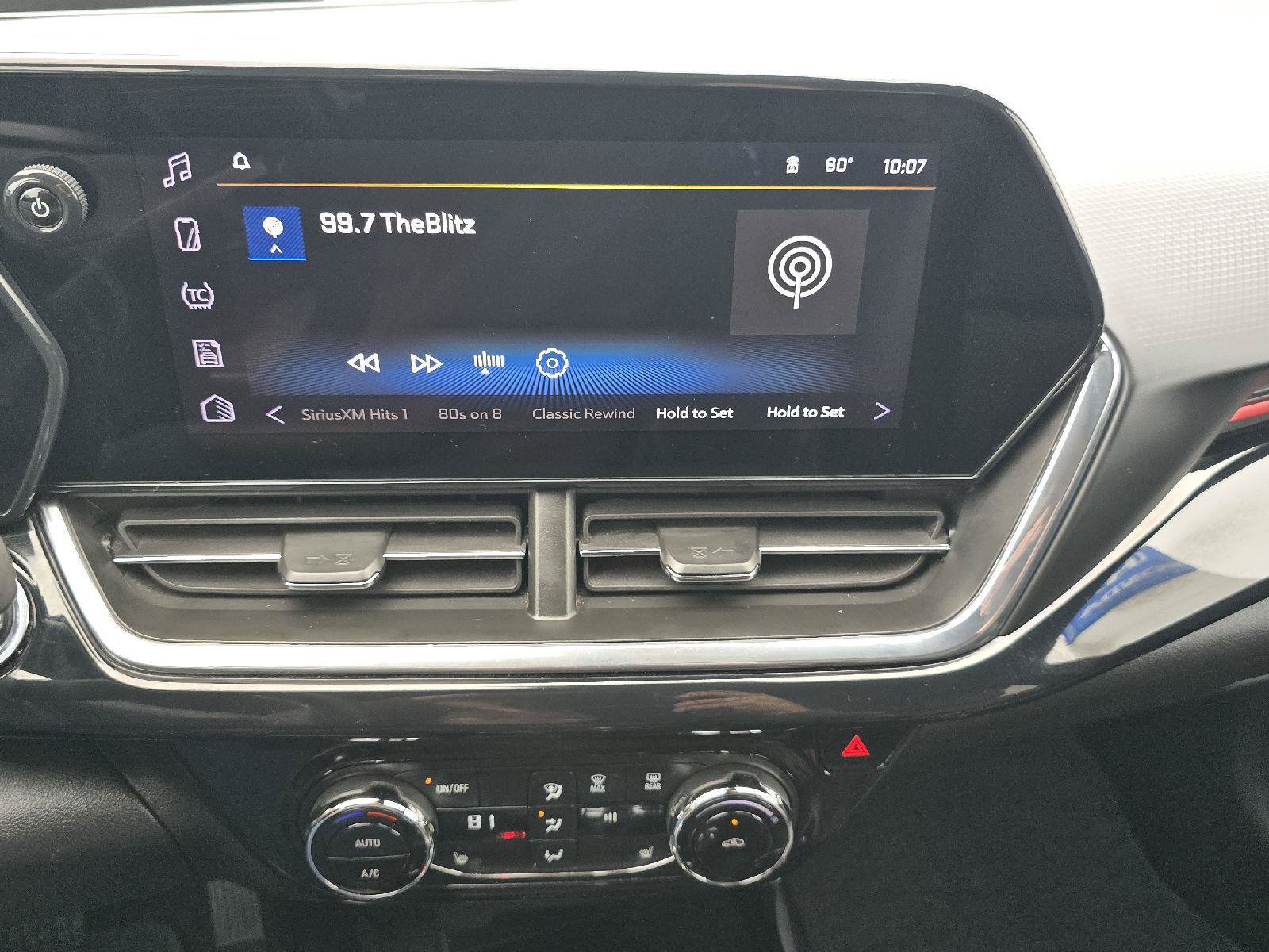 Used 2025 Chevrolet Trax RS FWD image 20