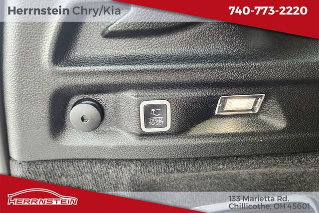 Used 2021 Jeep Grand Cherokee L Overland w/ Luxury Tech Group IV AWD/4WD image 32