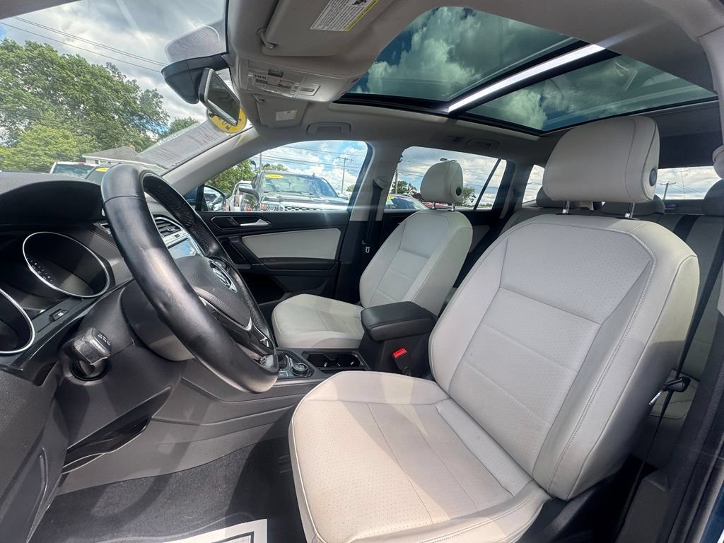 Used 2018 Volkswagen Tiguan SE w/ Panoramic Sunroof Package AWD/4WD image 29