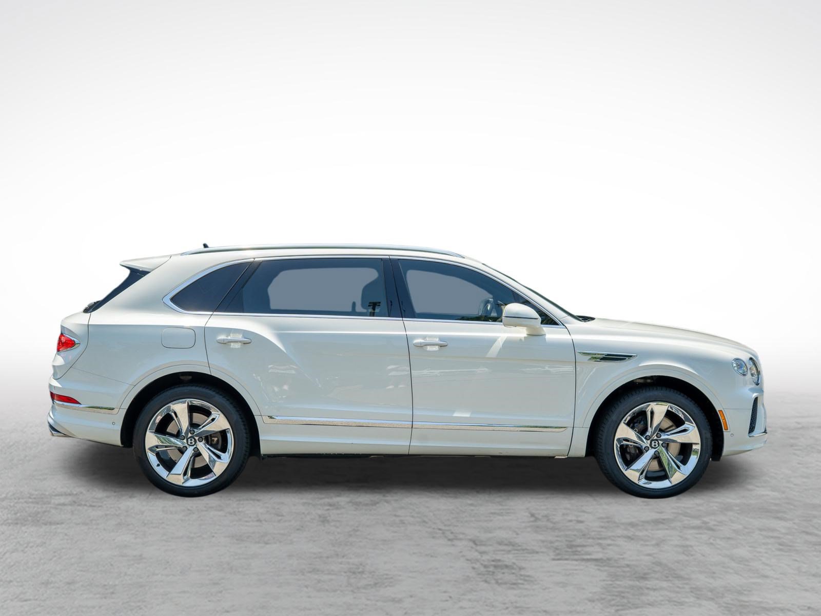 Used 2023 Bentley Bentayga Extended Wheelbase AWD/4WD image 9