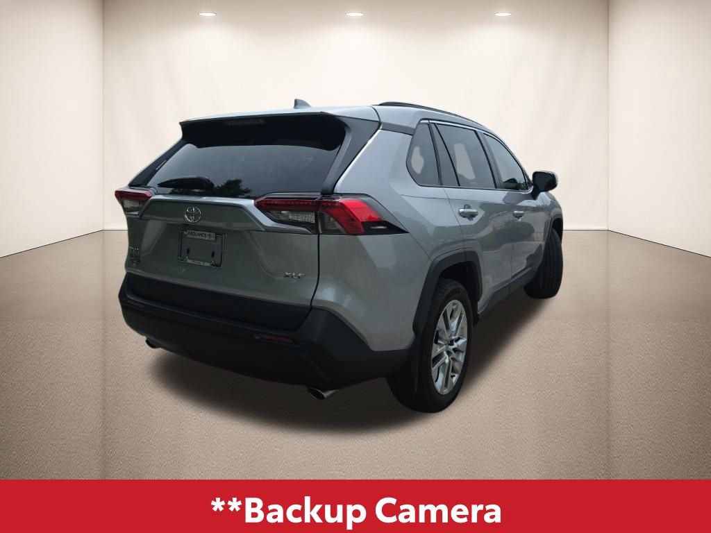 Used 2023 Toyota RAV4 XLE Premium FWD image 4