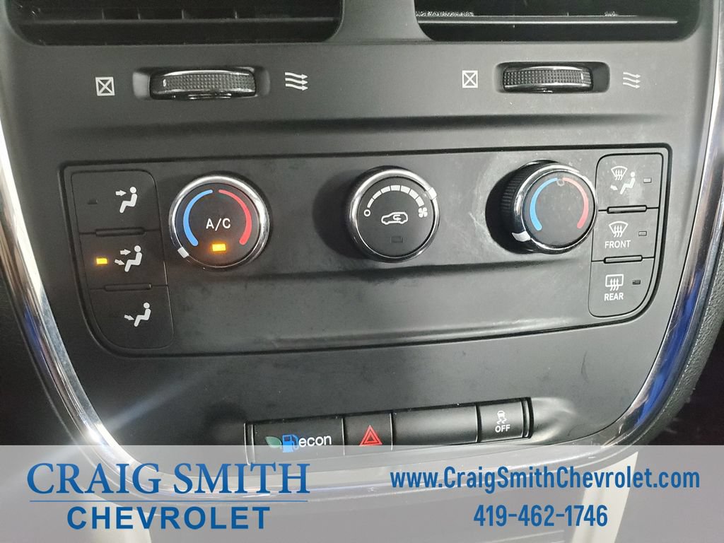 Used 2016 Dodge Grand Caravan American Value Package FWD image 21