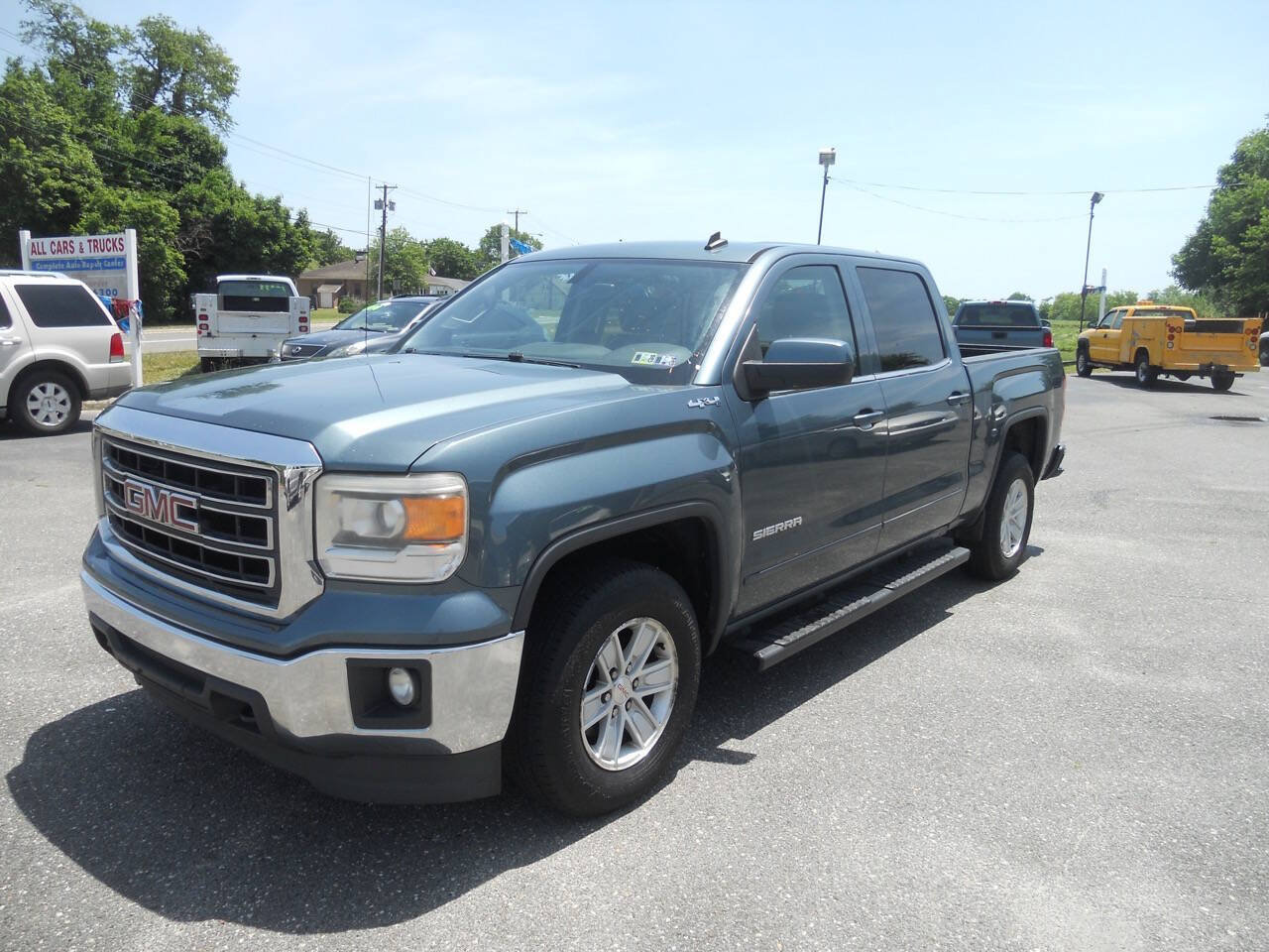 Used 2014 GMC Sierra 1500 SLE w/ SLE Value Package AWD/4WD image 2