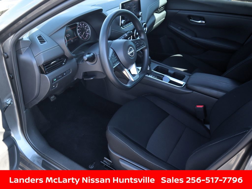 Used 2025 Nissan Sentra SV w/ Trunk Package image 17