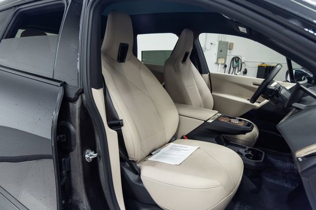 Certified 2023 BMW iX xDrive50 w/ Premium Package image 25