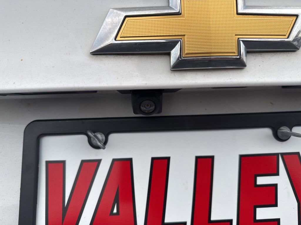 Used 2017 Chevrolet Malibu LT image 40