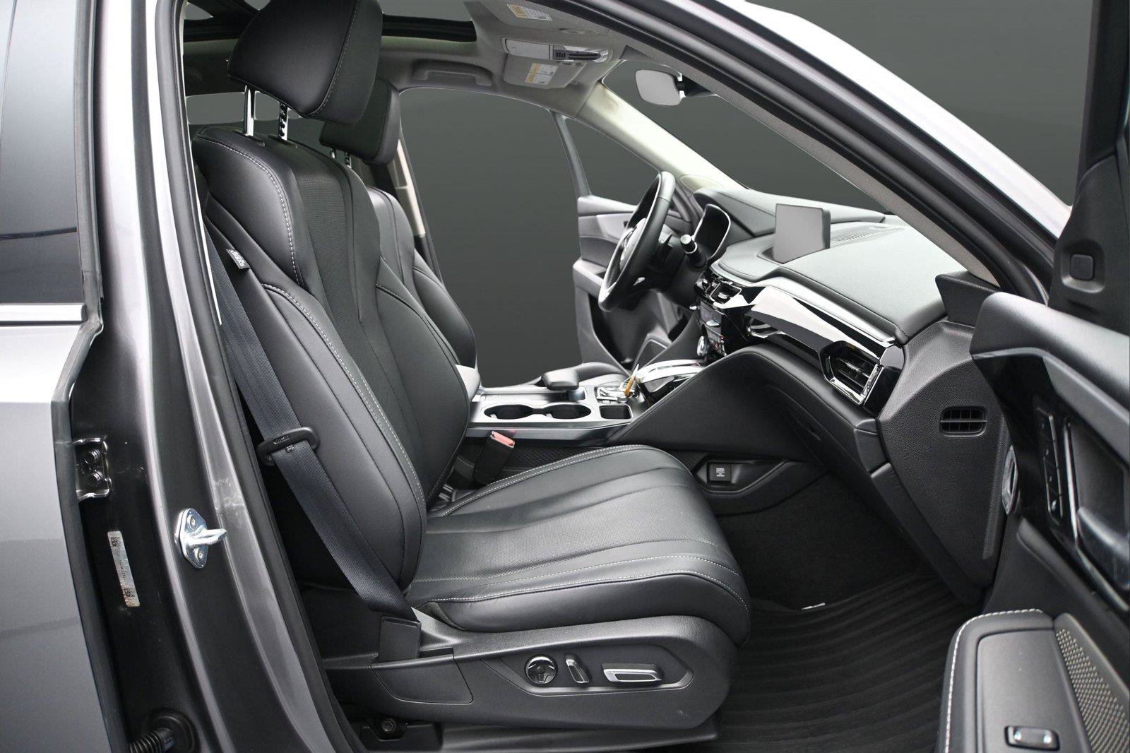 Certified 2023 Acura MDX w/ Technology Package AWD/4WD image 15