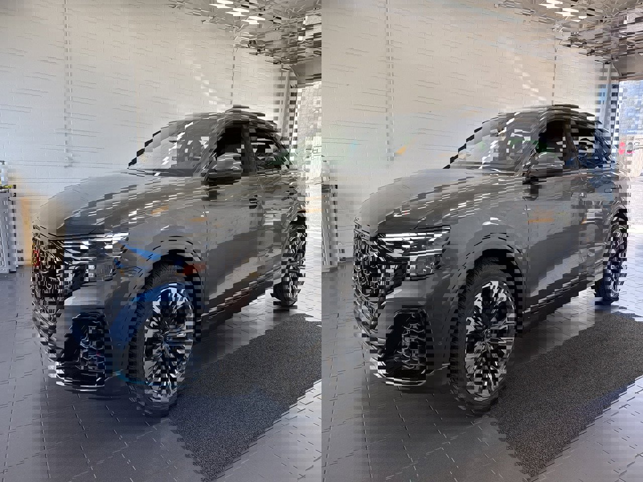 New 2025 Audi Q8 Premium Plus image 4