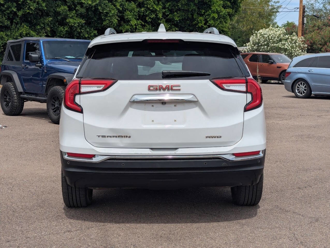 Used 2023 GMC Terrain SLT w/ Tech Package AWD/4WD image 4