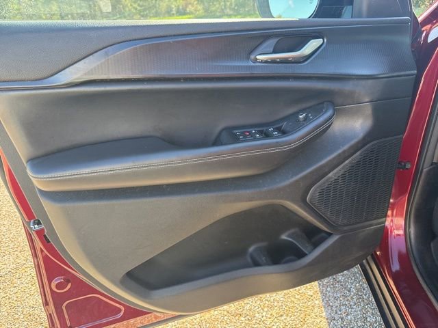 Used 2024 Jeep Grand Cherokee L Altitude image 17