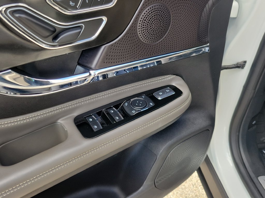Certified 2023 Lincoln Corsair FWD image 16