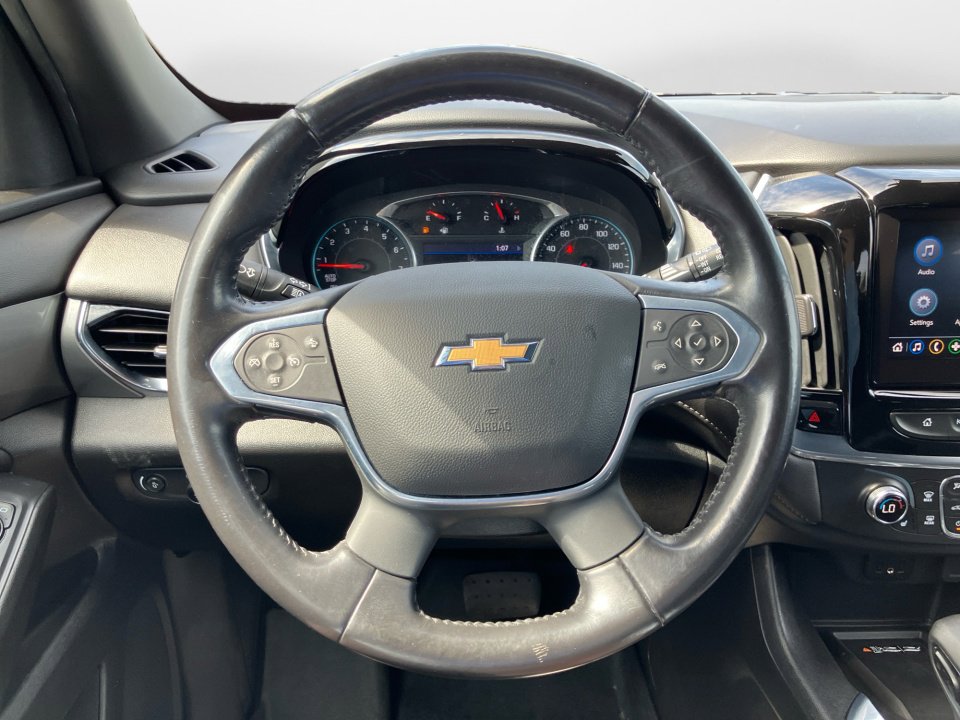 Used 2022 Chevrolet Traverse LT image 13