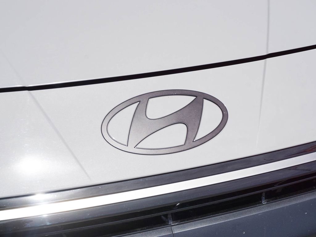Used 2024 Hyundai Elantra N FWD image 12
