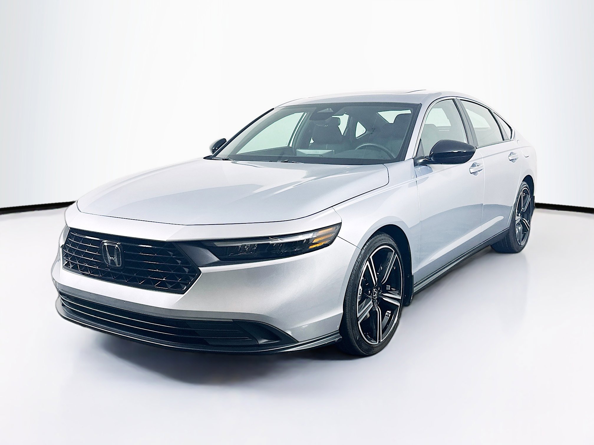 Used 2025 Honda Accord Sport image 3