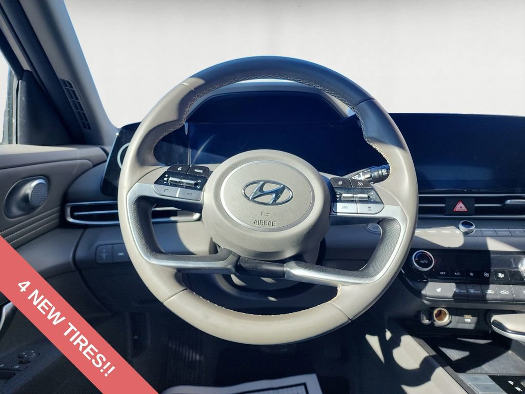 Used 2023 Hyundai Elantra SEL w/ Convenience Package image 12