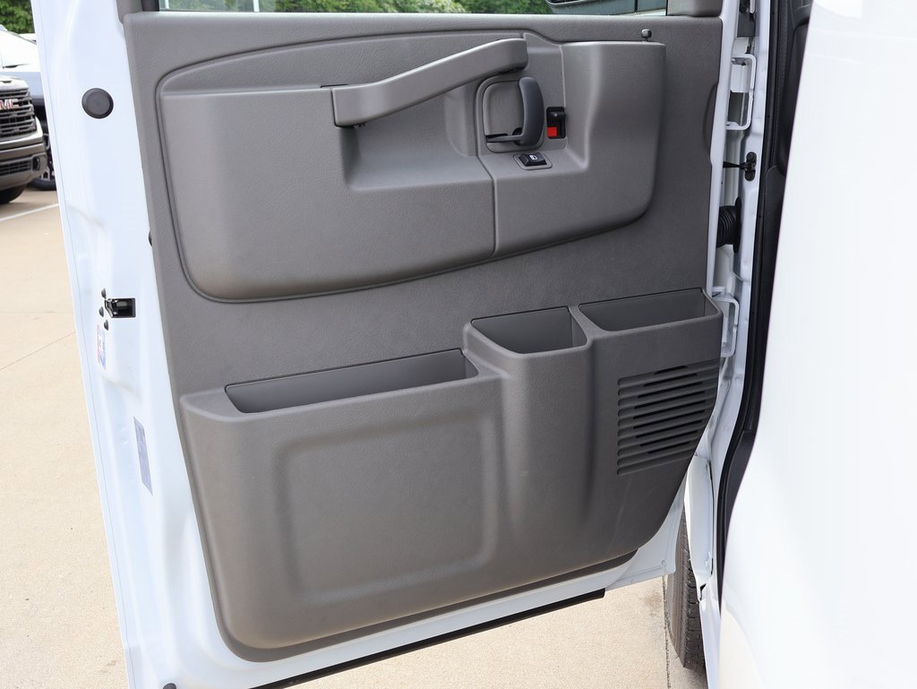 New 2025 Chevrolet Express 3500 Extended w/ Driver Convenience Package image 10