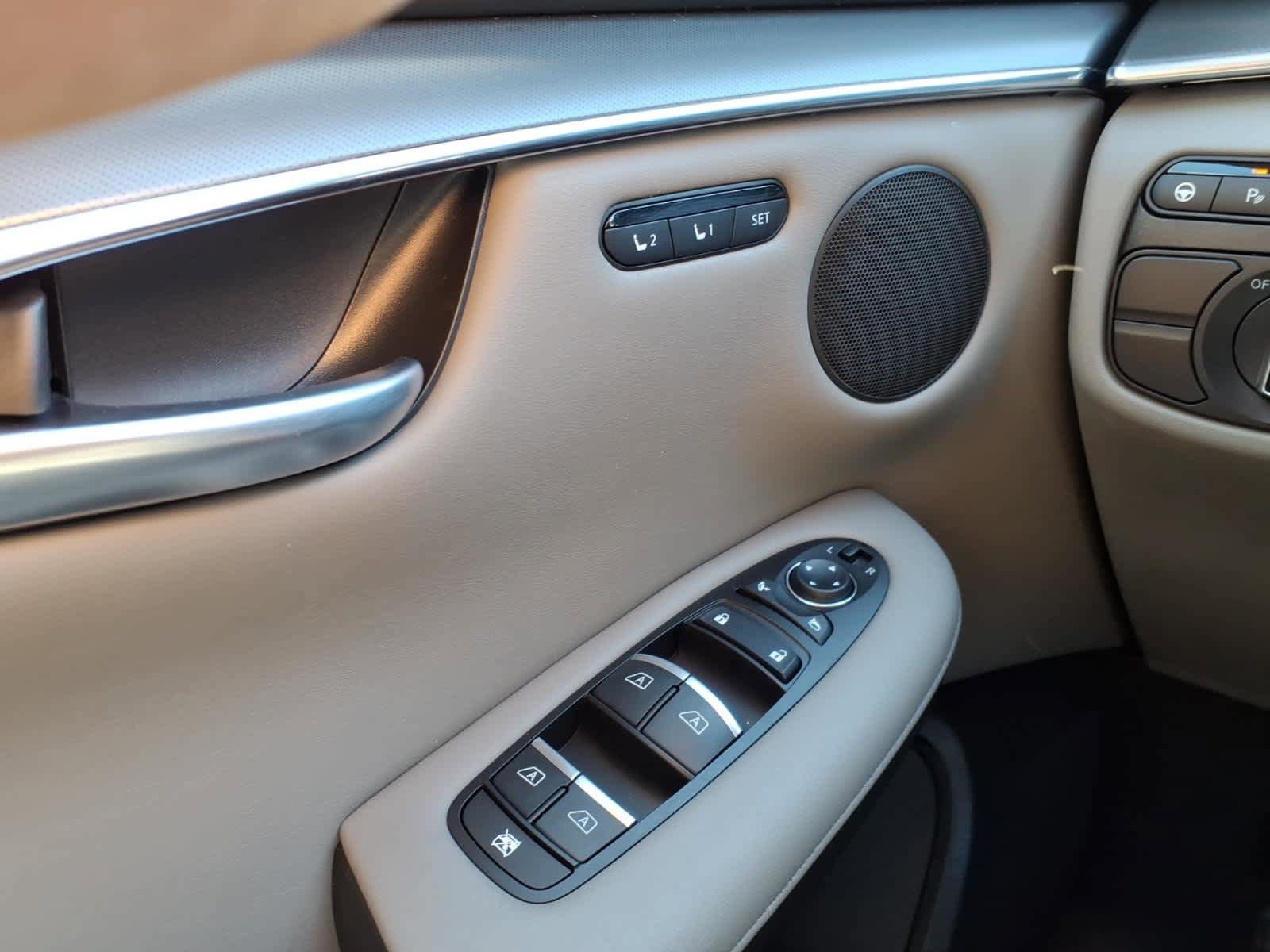 Certified 2023 INFINITI QX50 Luxe AWD/4WD image 21