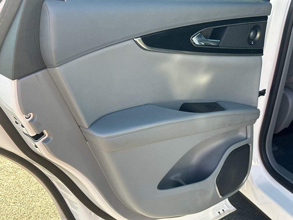 Used 2022 Lincoln Nautilus Reserve w/ Equipment Group 201A image 21