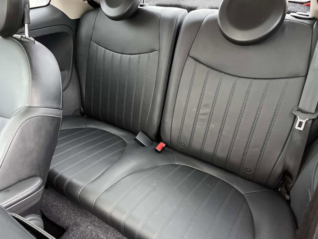 Used 2018 FIAT 500 Lounge image 11