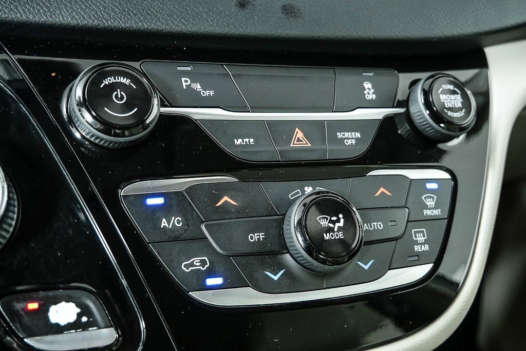 Used 2018 Chrysler Pacifica Touring-L image 20