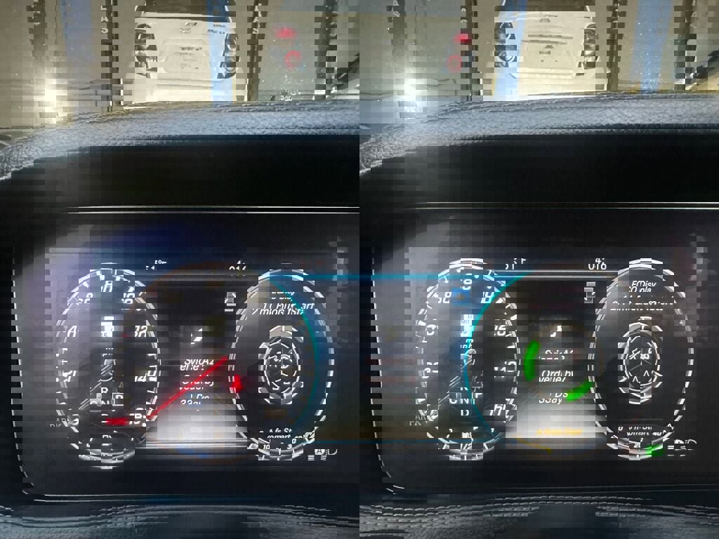 Used 2019 Mercedes-Benz S 560 4MATIC Sedan w/ Premium Package image 13