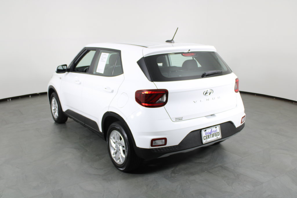 Certified 2024 Hyundai Venue SE FWD image 16
