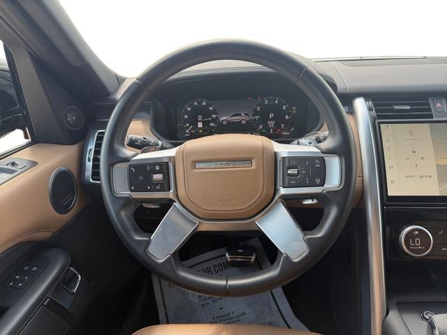 Certified 2024 Land Rover Discovery Metropolitan Edition AWD/4WD image 13