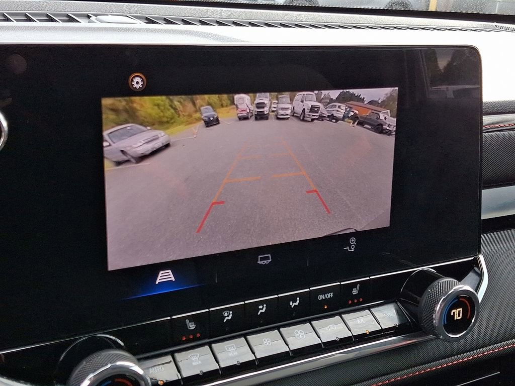 Used 2024 Chevrolet Colorado Z71 image 18