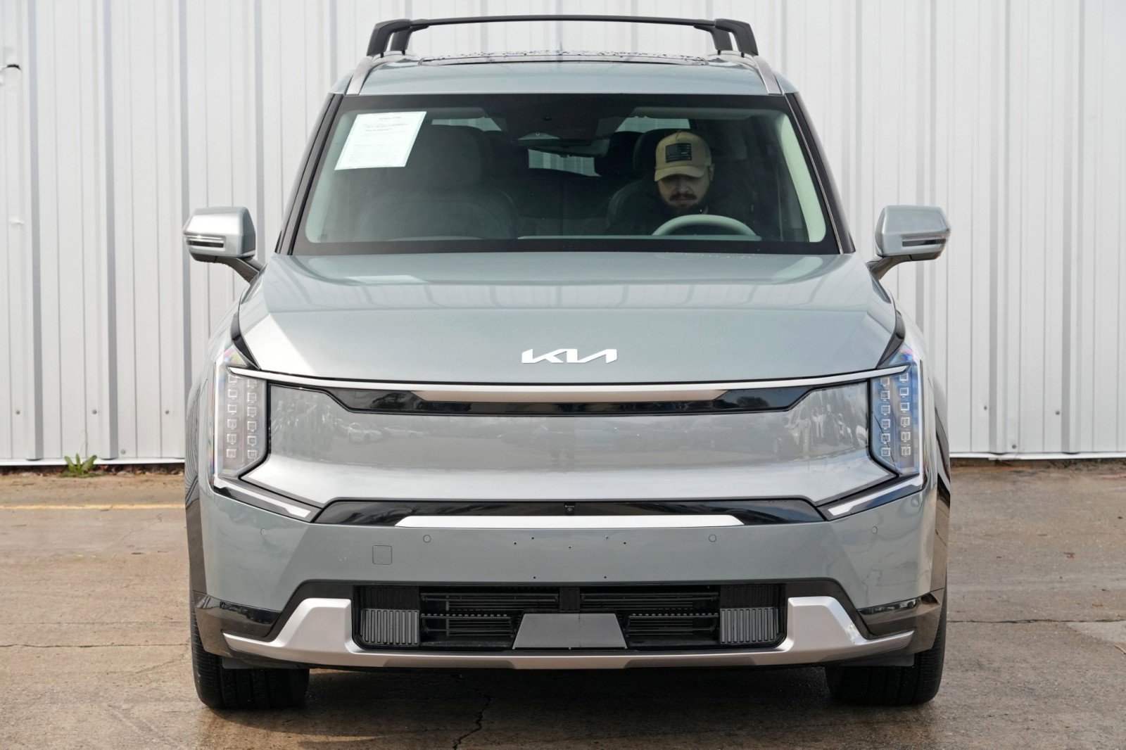 Used 2024 Kia EV9 Land image 54