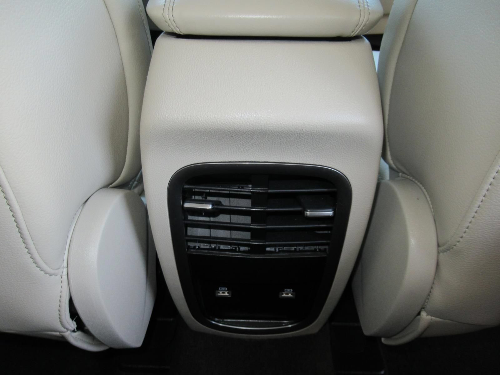 Used 2019 Lincoln MKC Premiere FWD image 33