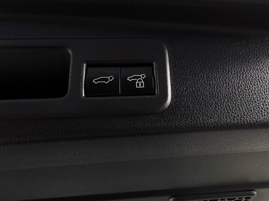 Used 2025 Toyota 4Runner TRD Off-Road Premium w/ Tow Technology Package AWD/4WD image 28