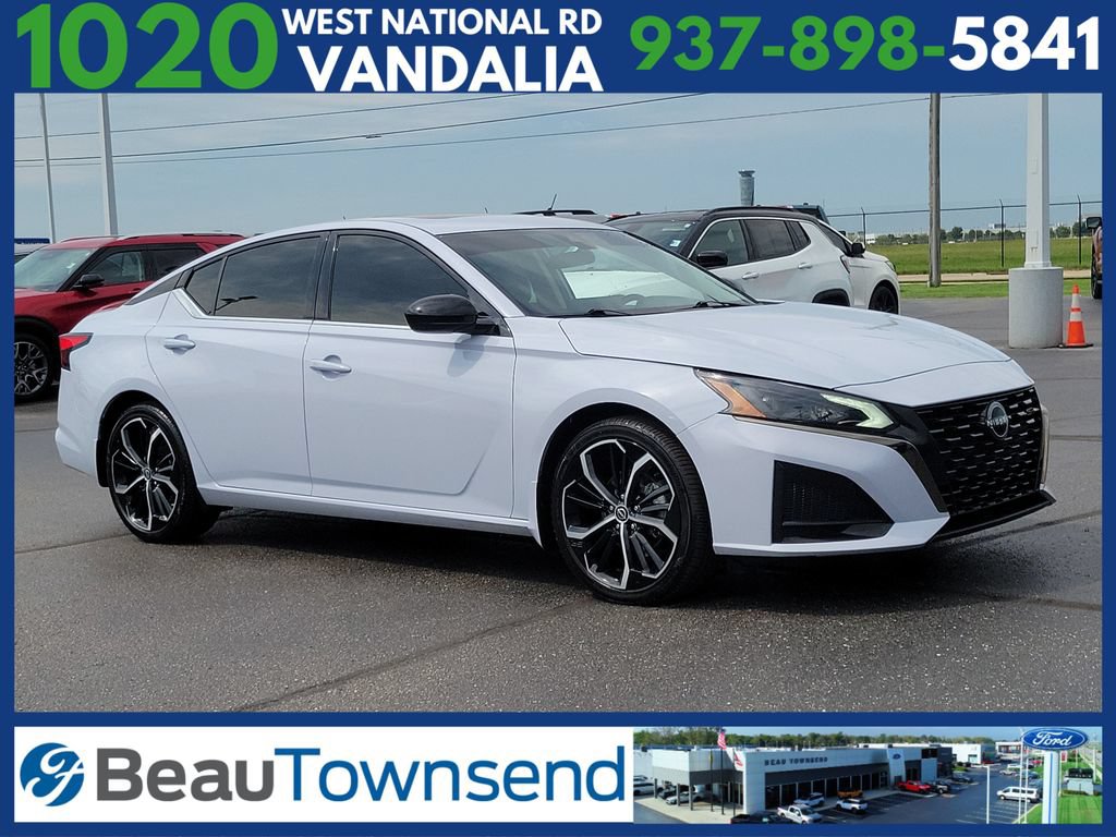 Used 2024 Nissan Altima 2.5 SR w/ SR Premium Package FWD image 1