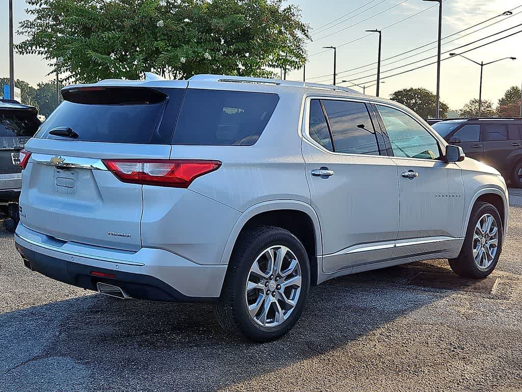 Used 2021 Chevrolet Traverse Premier FWD image 4