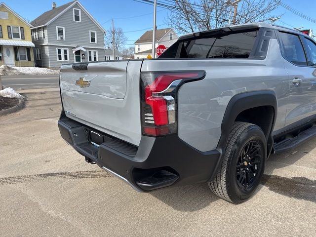 Used 2025 Chevrolet Silverado EV LT image 6