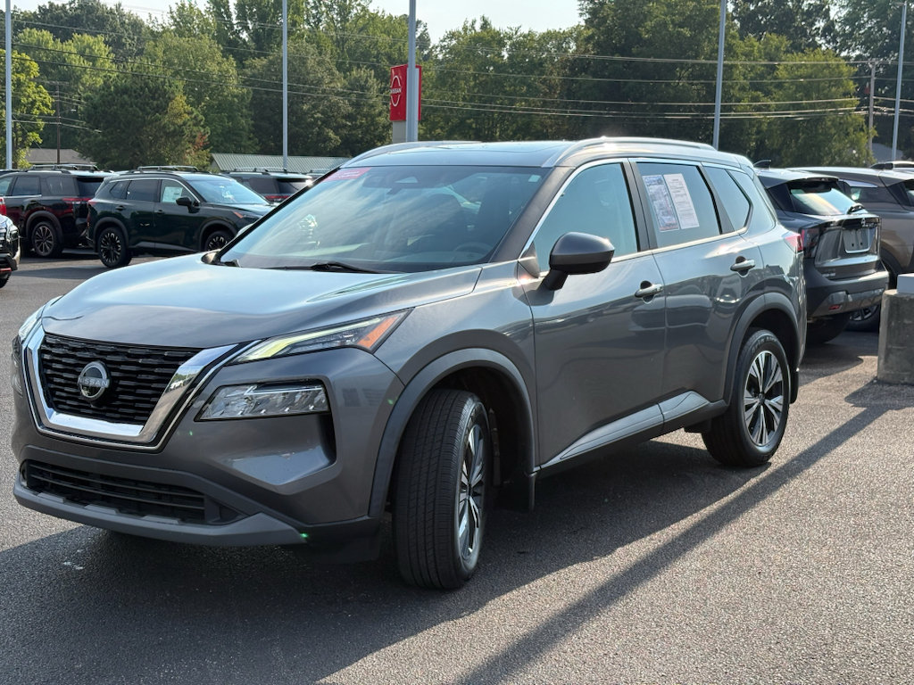 Used 2023 Nissan Rogue SV w/ SV Premium B Package FWD image 2