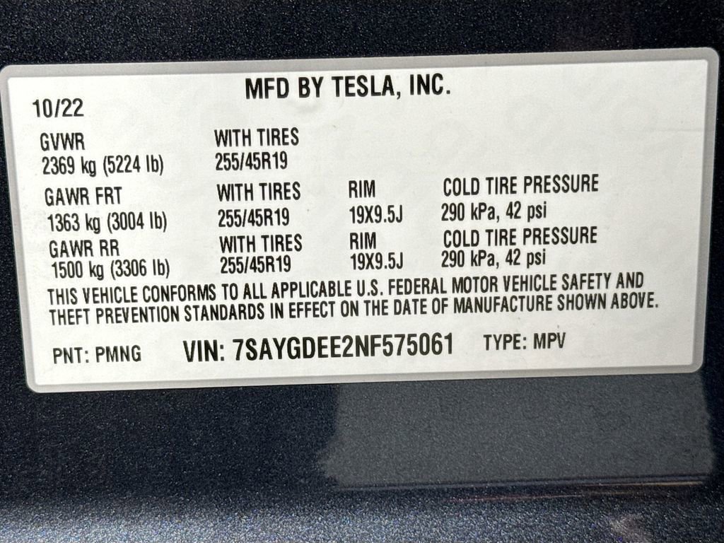 Used 2022 Tesla Model Y Long Range AWD/4WD image 25