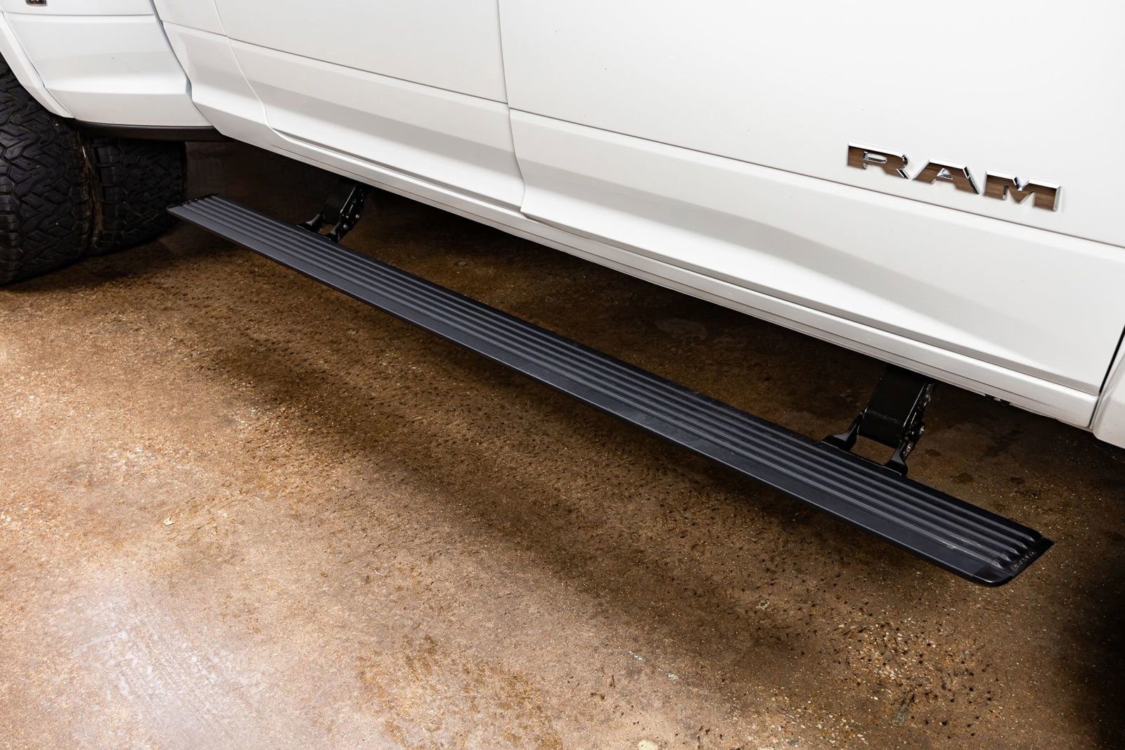 Used 2025 RAM 3500 Longhorn image 12