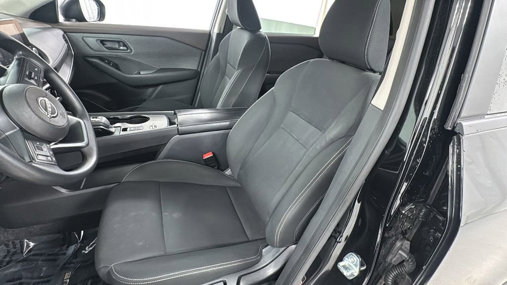 Used 2023 Nissan Rogue S FWD image 10