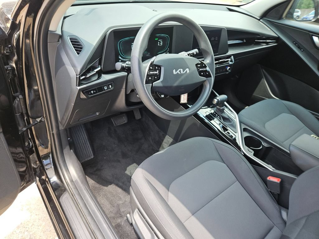 Used 2025 Kia Niro LX FWD image 13