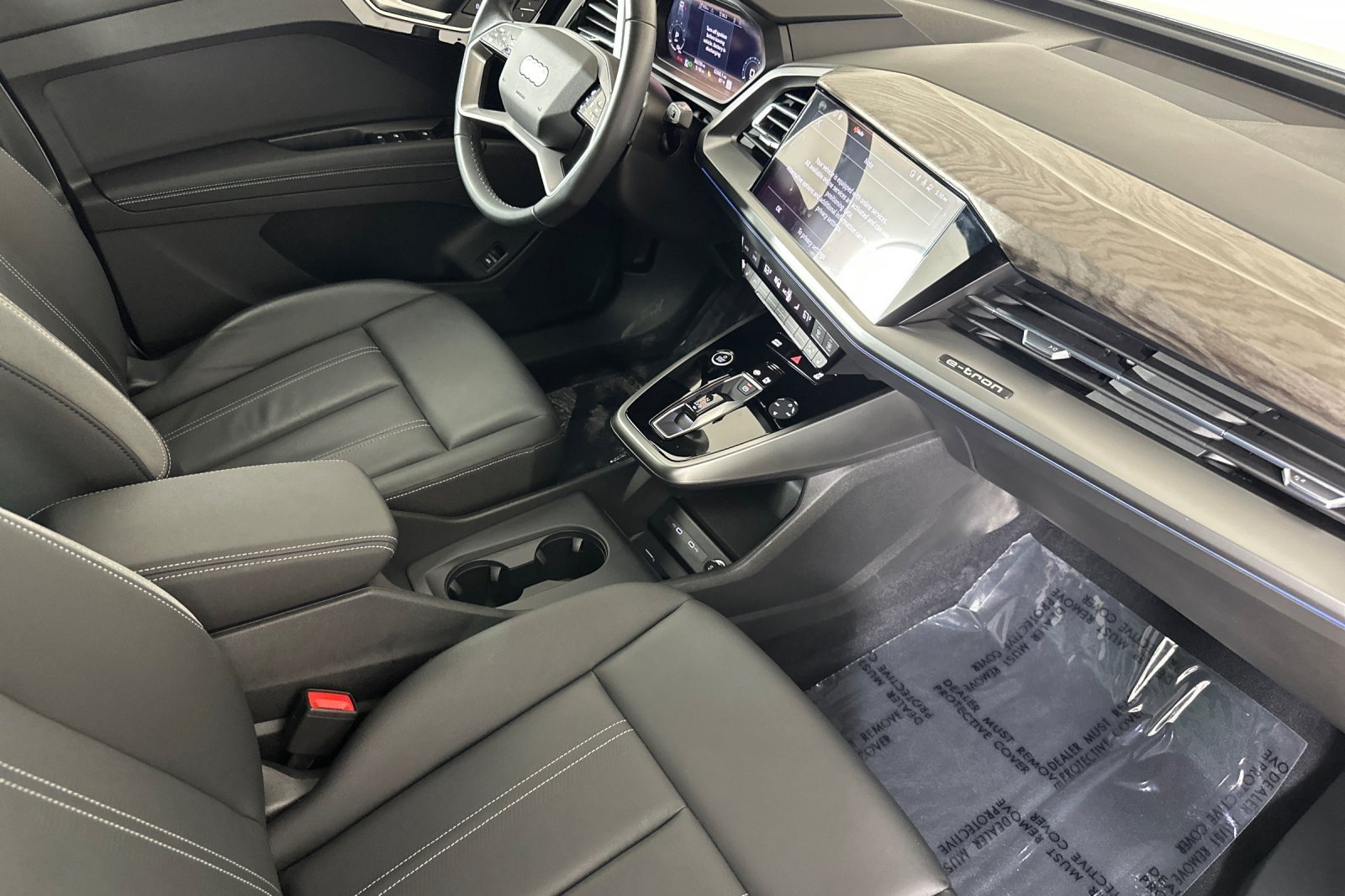 Certified 2023 Audi Q4 e-tron Premium Plus w/ Premium Plus AWD/4WD image 15