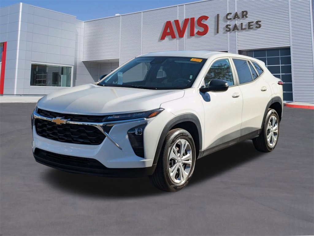 Used 2025 Chevrolet Trax LS