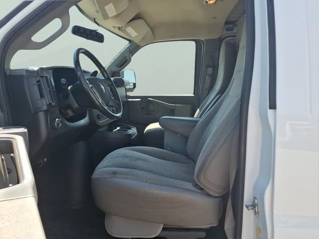 Used 2019 Chevrolet Express 2500 w/ Driver Convenience Package RWD image 12