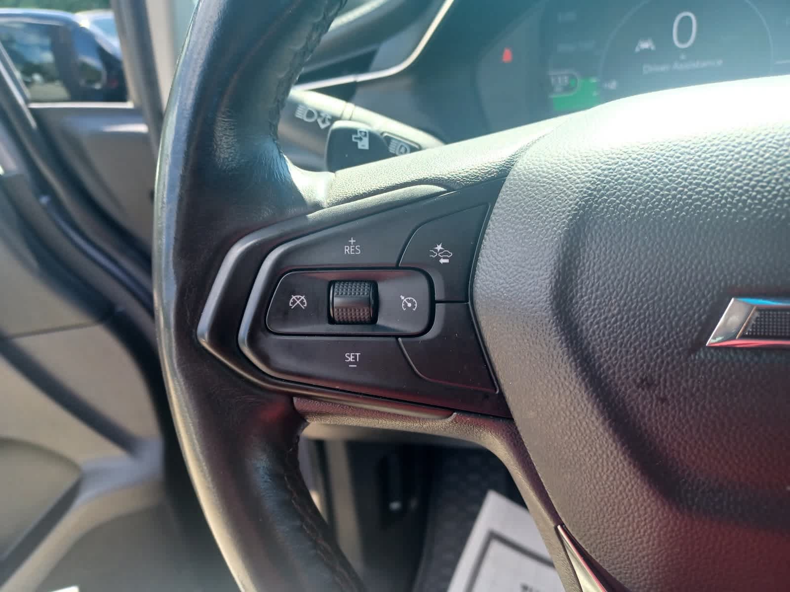 Used 2022 Chevrolet Bolt LT w/ Infotainment Package FWD image 15